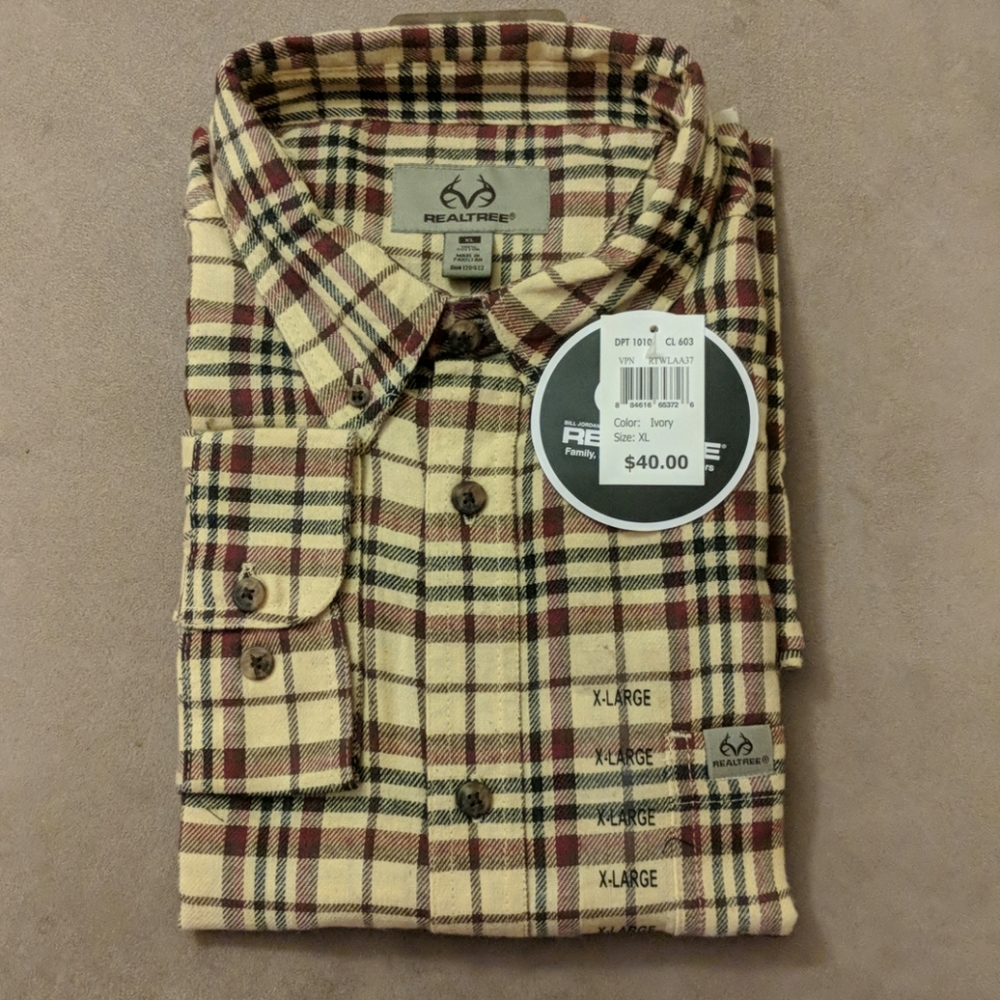 NWT Realtree men's long sleeve plaid flannel shirt